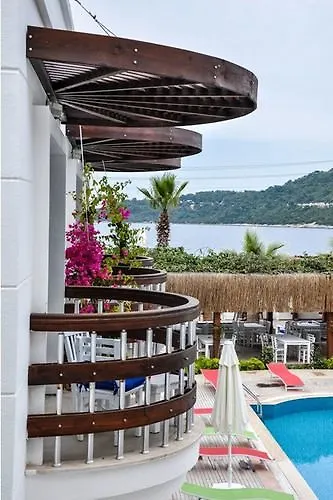 Beyaz Suite Hotel Golturkbuku 5*,